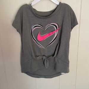 Euc Toddler Nike logo shirt